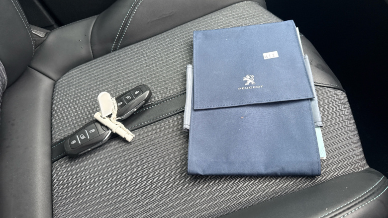 Peugeot 5008 1.5 BlueHDi Allure 5dr Diesel Estate